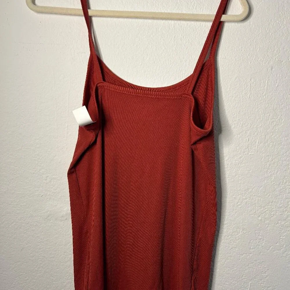 Rustic Red Ribbed Tank - Picture 5 of 5